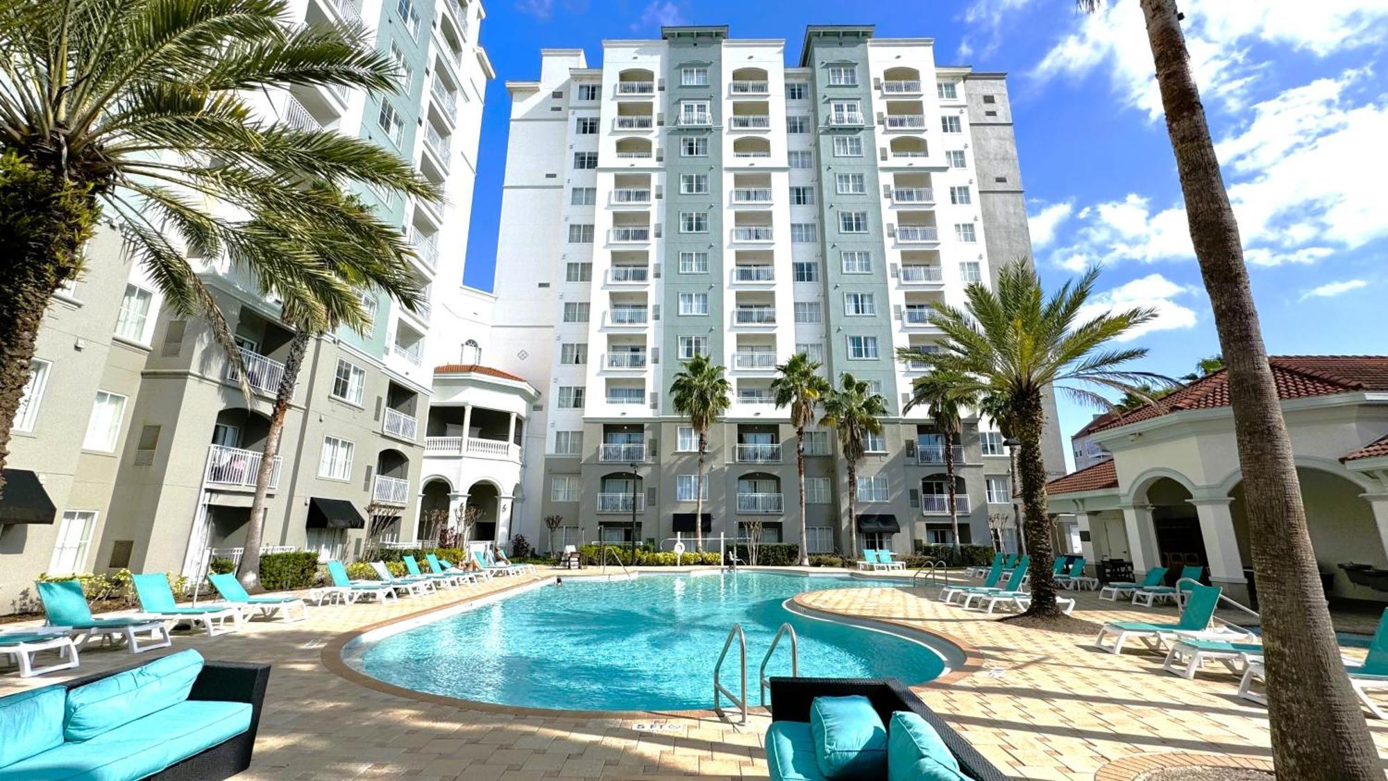 The Point Hotel & Suites Universal Orlando Extérieur photo